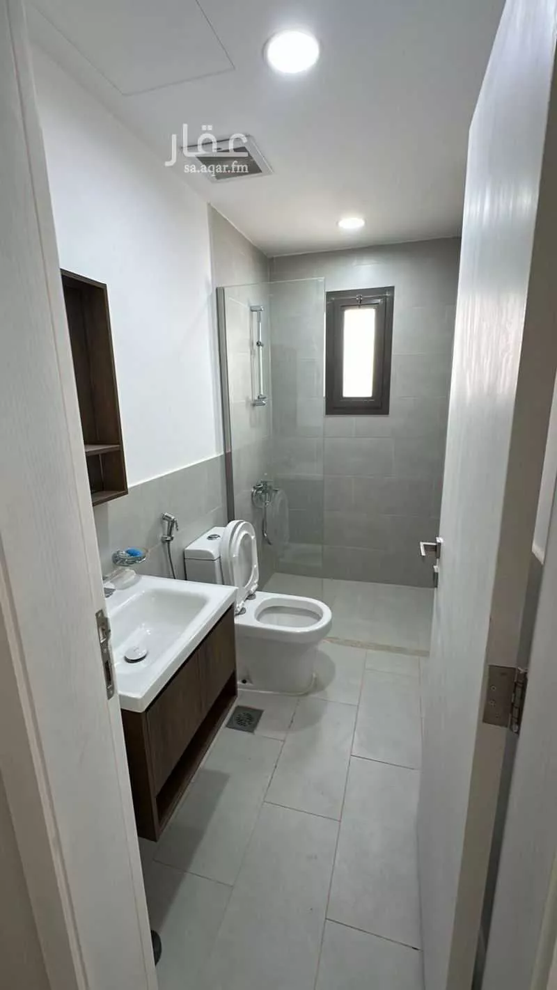 5 bedroom villa in Riyadh 10