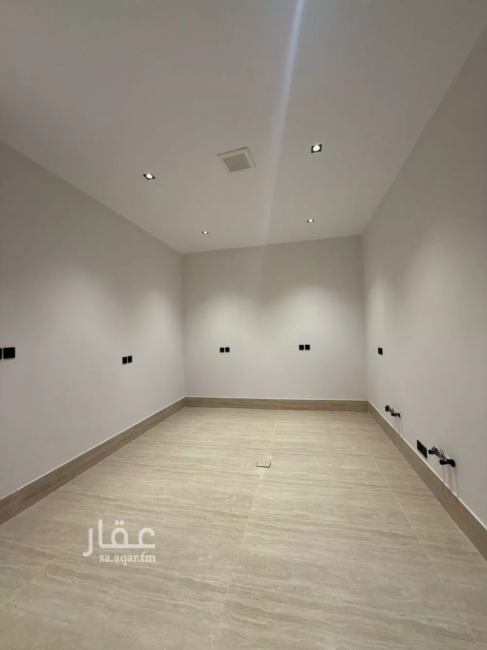فيلا 6 غرف في المهدية 23