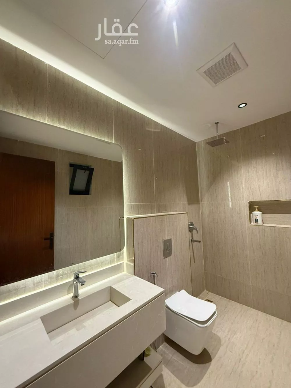 6 bedroom villa in Al Mahdiyyah 4