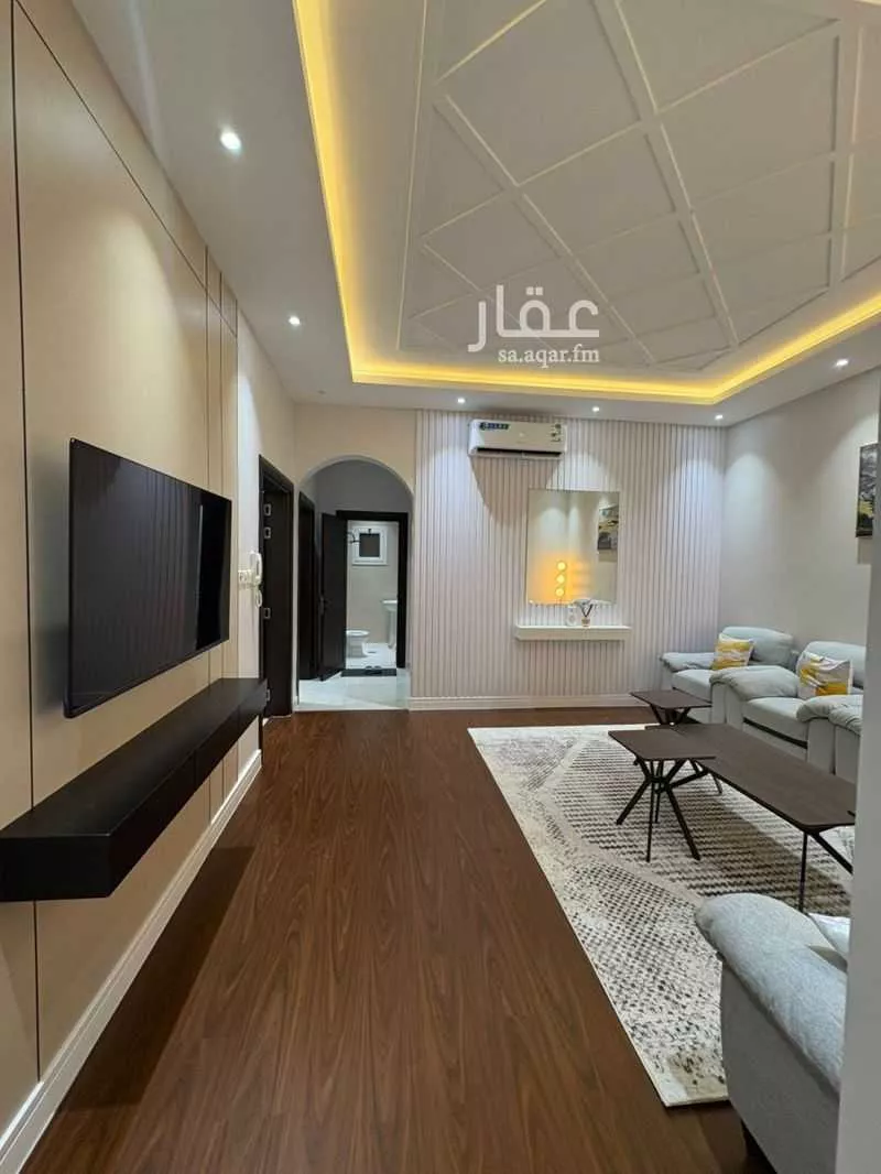 2 bedroom floor in Al Janadriyah 4