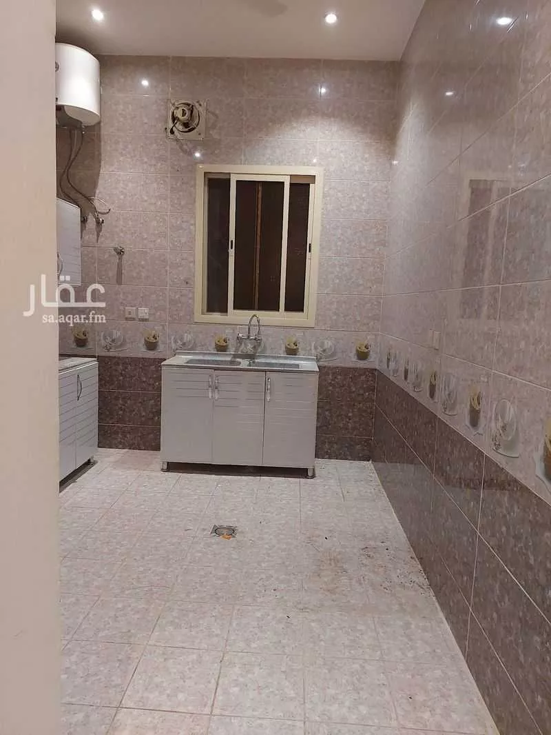3 bedroom apartment in Al Aqiq 5