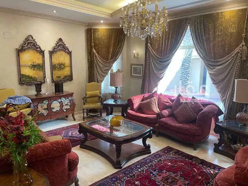 9 bedroom villa in East Beach 3