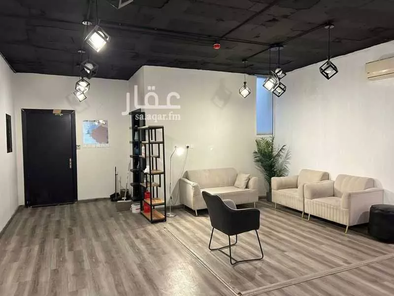 160 sqm office in Al Aridh 5