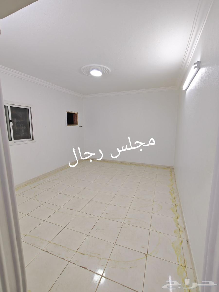 شقة 3 غرف في الرمال 1