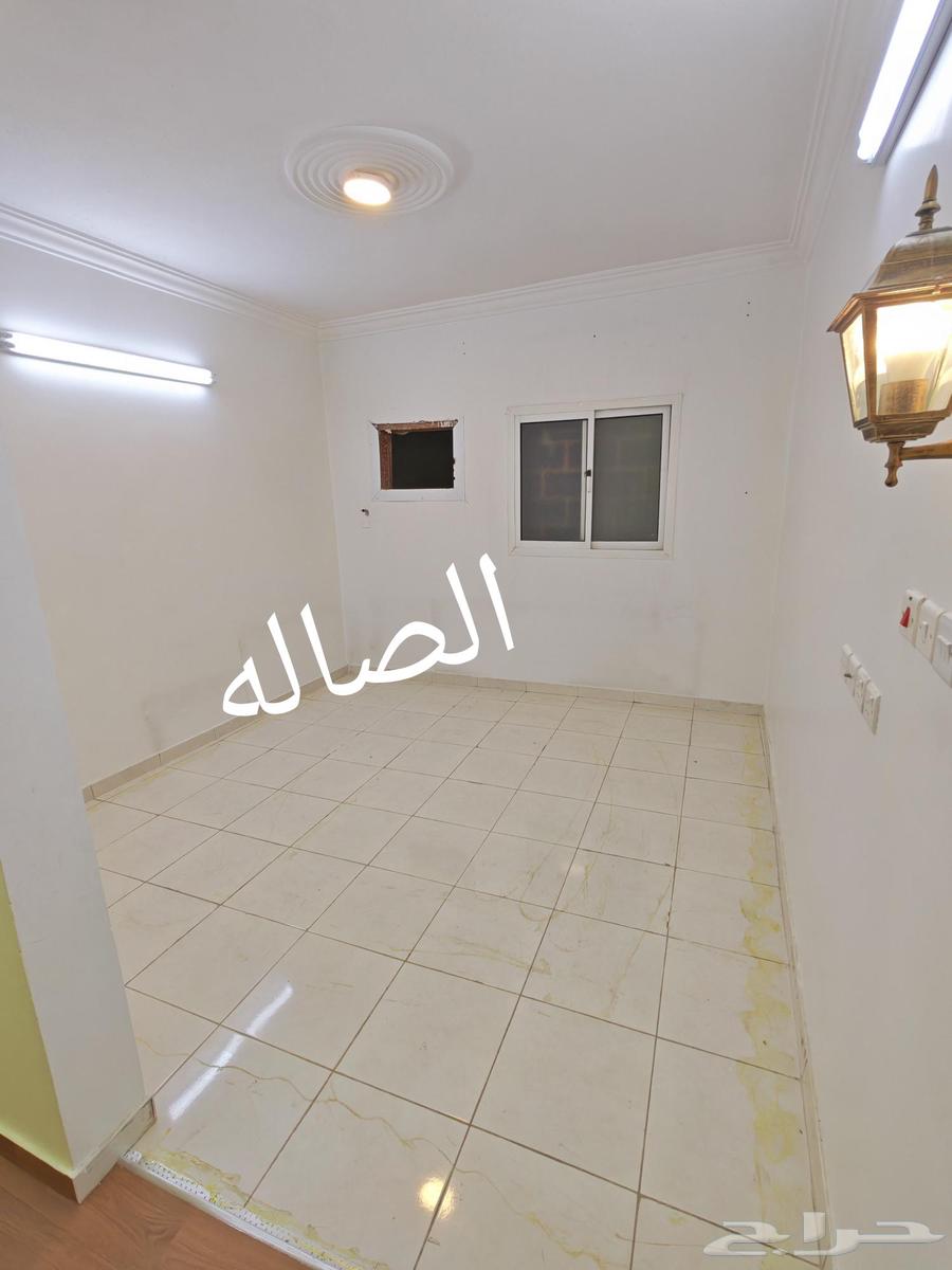 شقة 3 غرف في الرمال 3