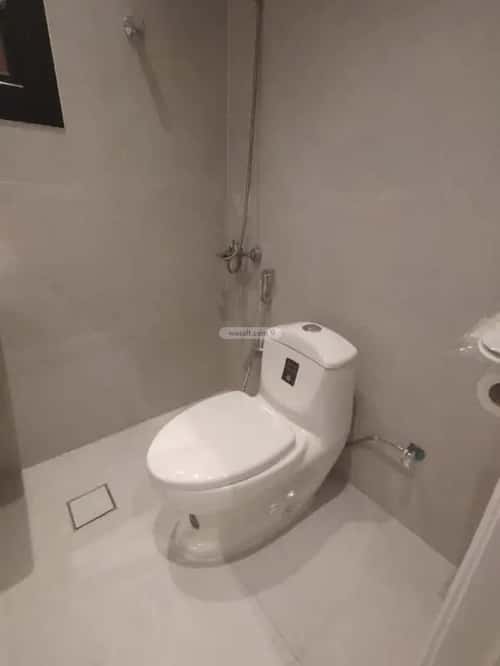 شقة 1 غرف في العارض 4