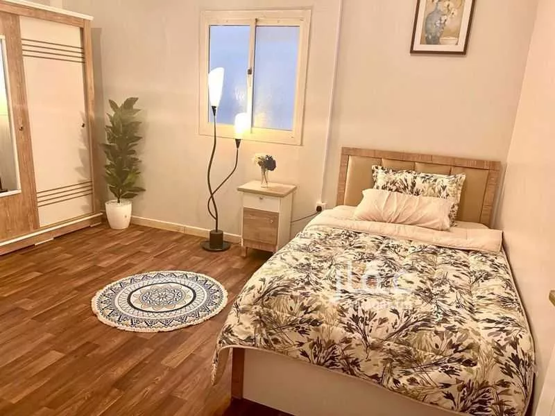 3 bedroom floor in Al Rabwa 8
