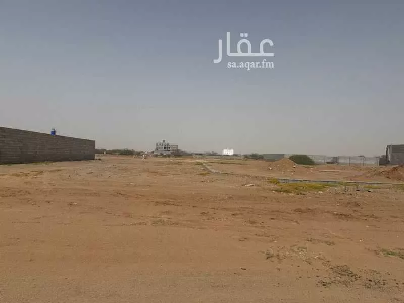 895 sqm land in Az Zomorod 2