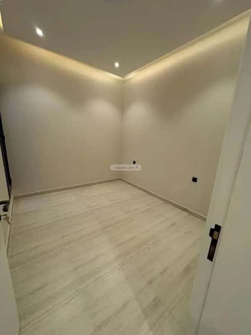 3 bedroom floor in Al Aridh 7