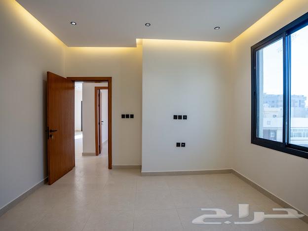 شقة 4 غرف في الصفا 5