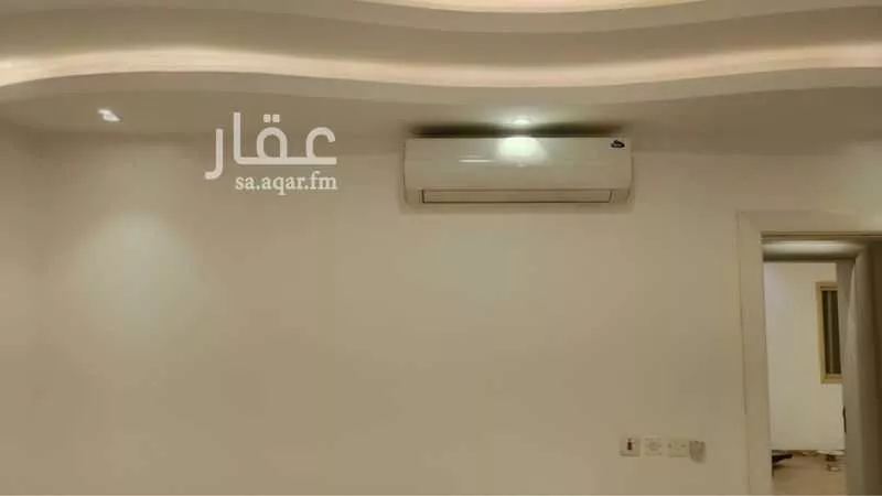 شقة 4 غرف في الملقا 6