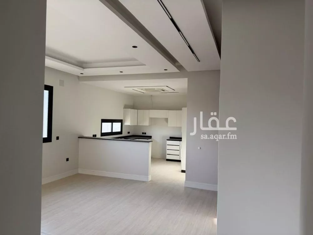 4 bedroom villa in Al Aridh 11