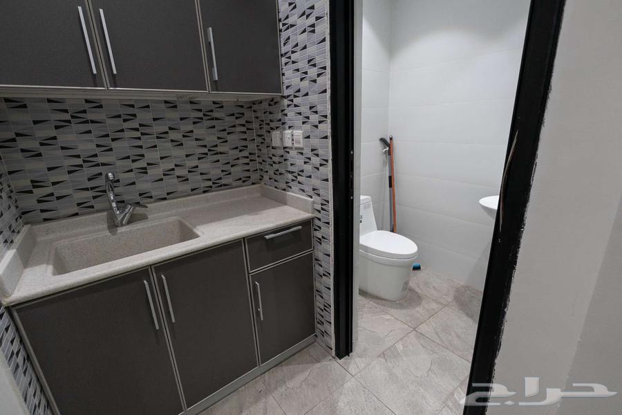 3 bedroom apartment in Al Hamra 9