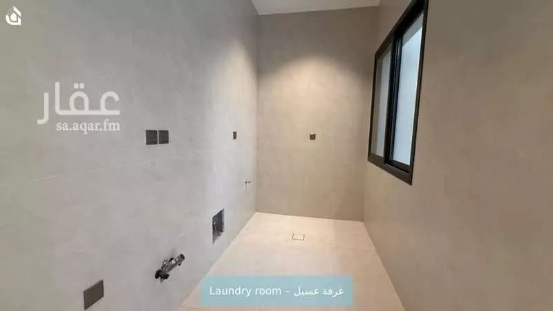 فيلا 5 غرف في الملقا 12