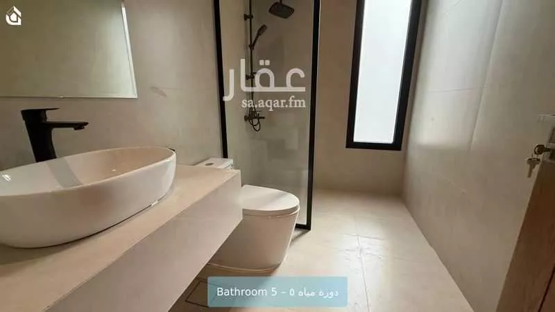 فيلا 5 غرف في الملقا 22