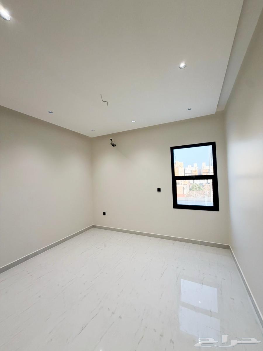5 bedroom villa in Al Yaqout 16