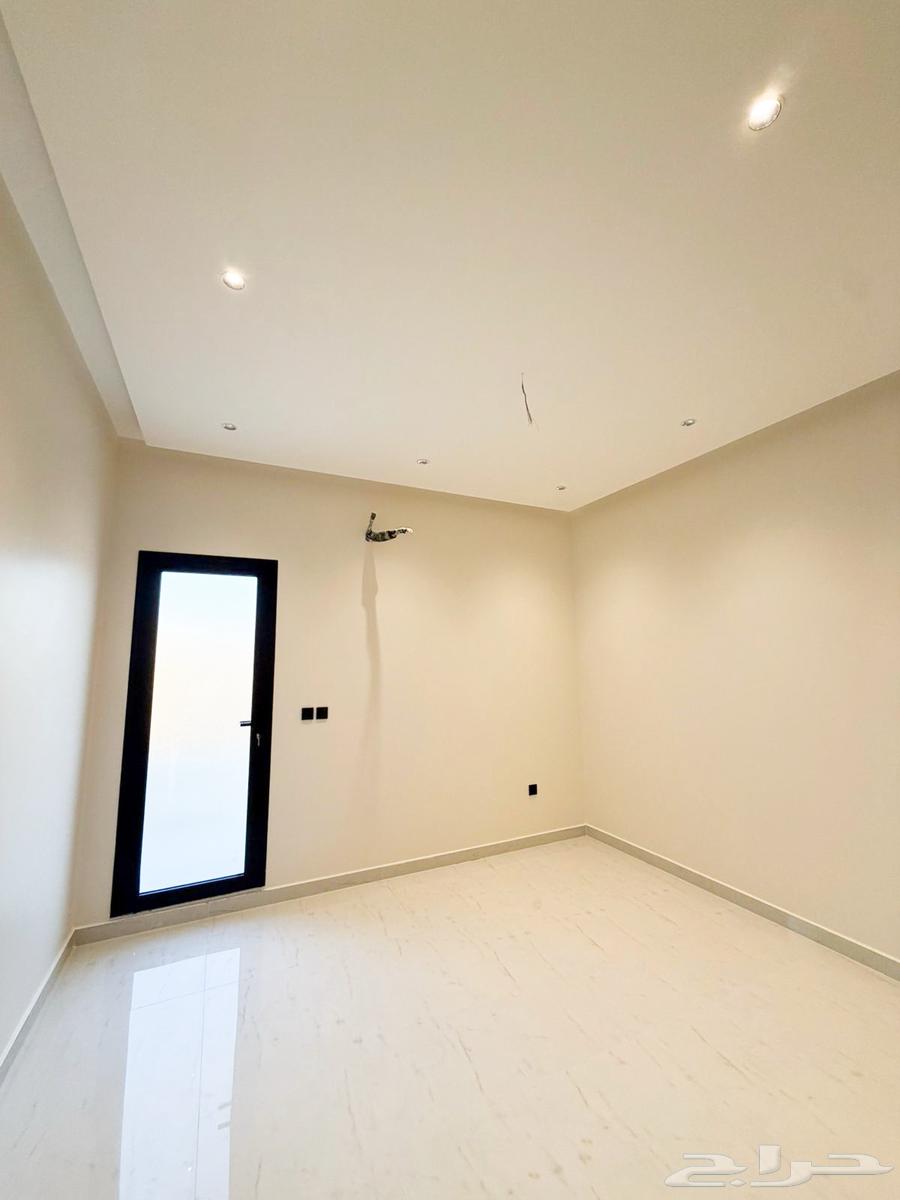 5 bedroom villa in Al Yaqout 17
