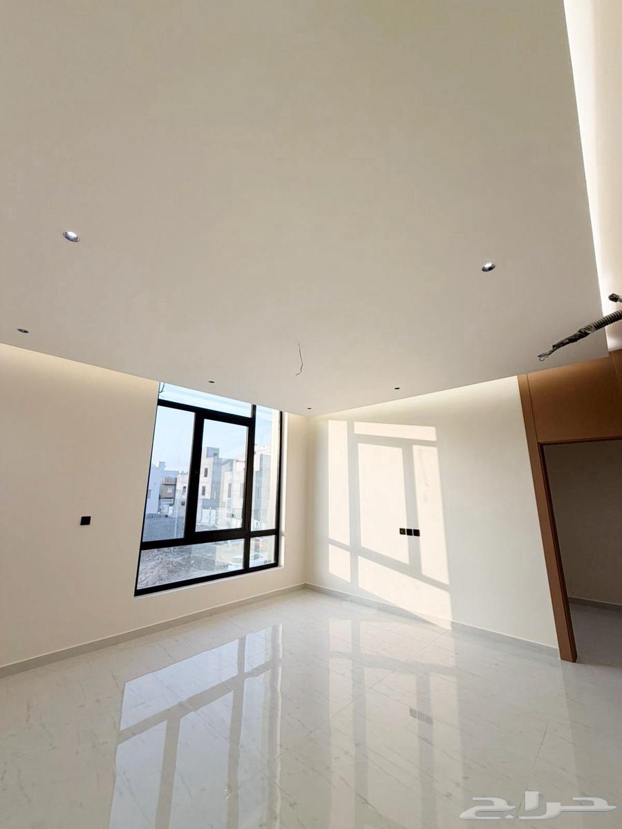 5 bedroom villa in Al Yaqout 6