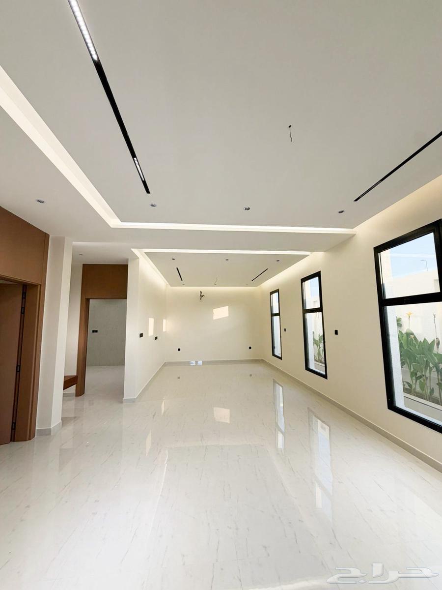 5 bedroom villa in Al Yaqout 8