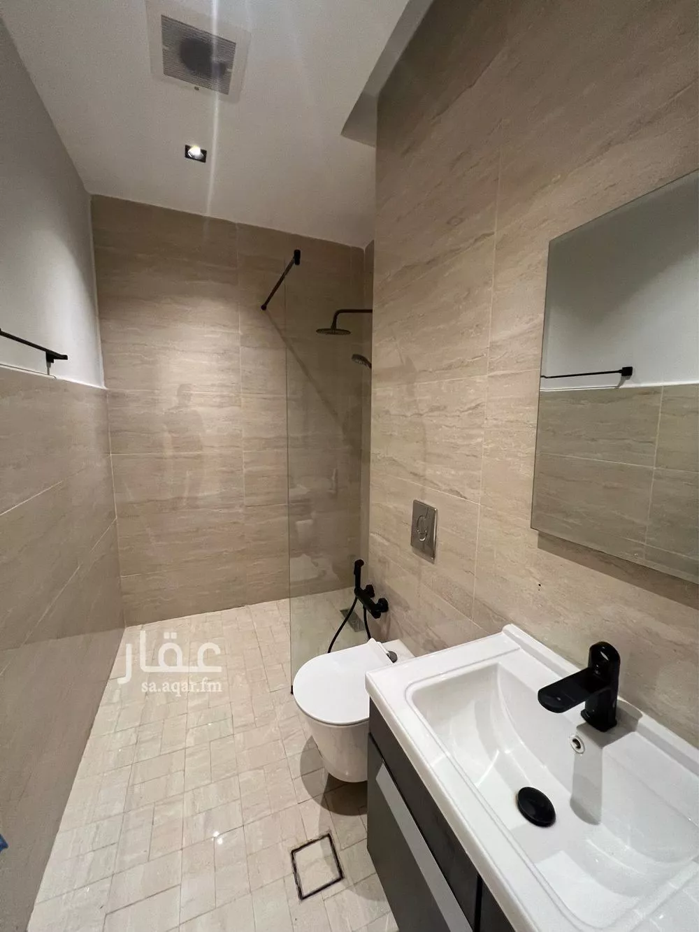3 bedroom apartment in Al Malqa 11