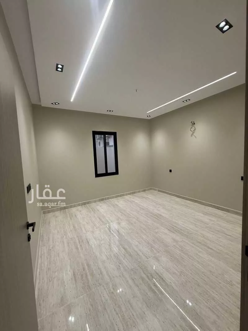 فيلا 9 غرف في الملك فهد 18