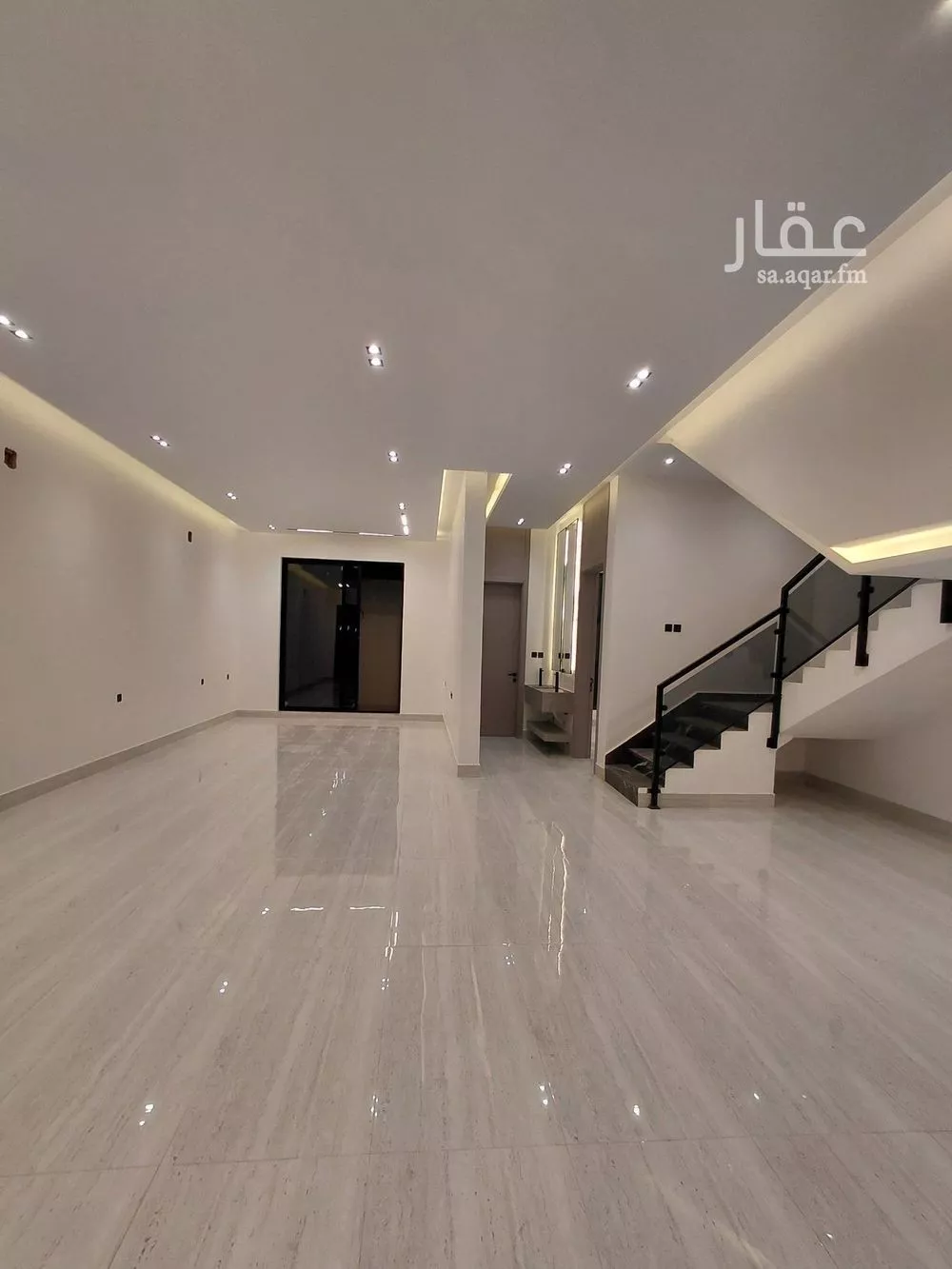فيلا 5 غرف في الرمال 12