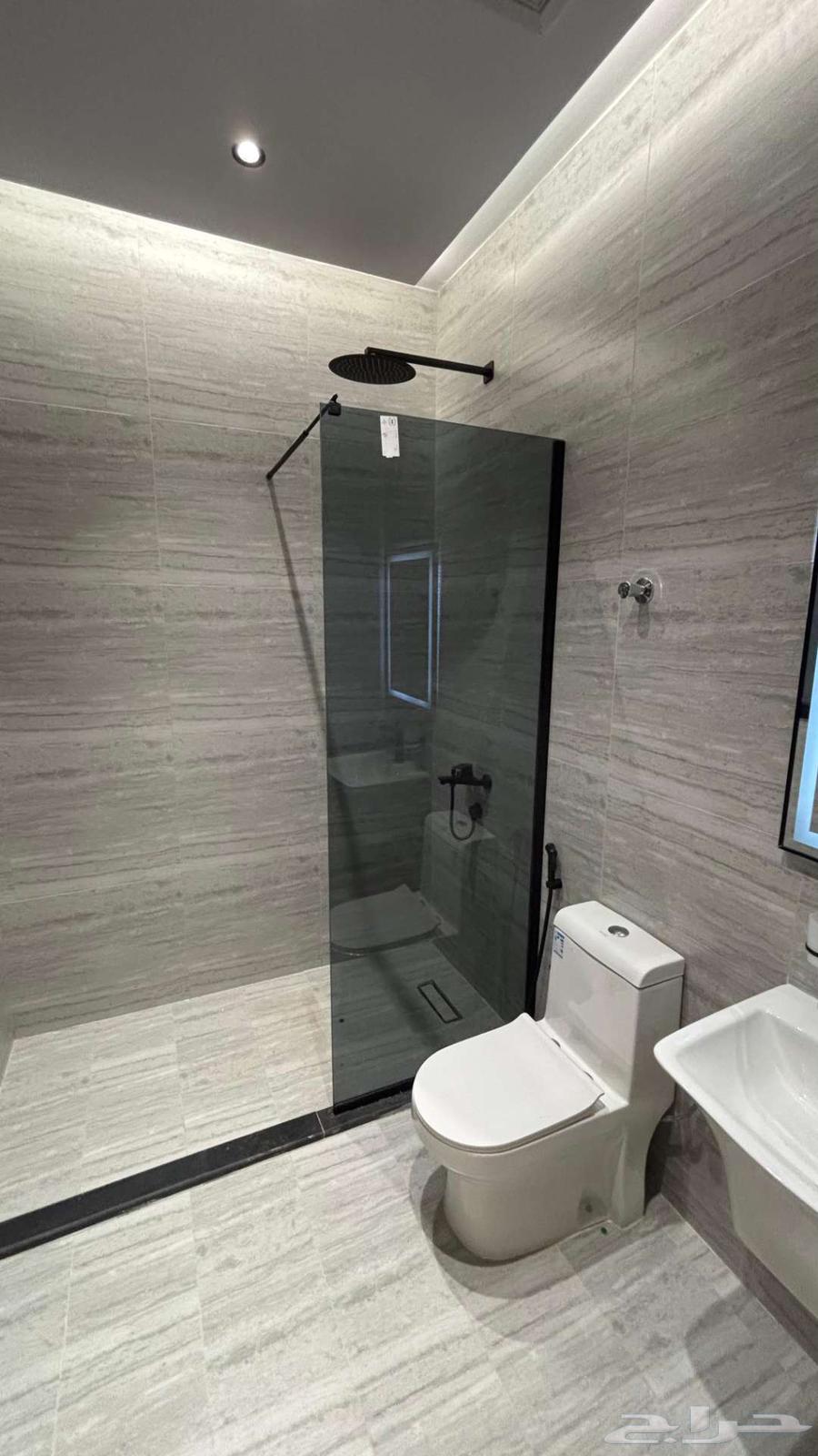 5 bedroom apartment in Al Difa, Madinah 9