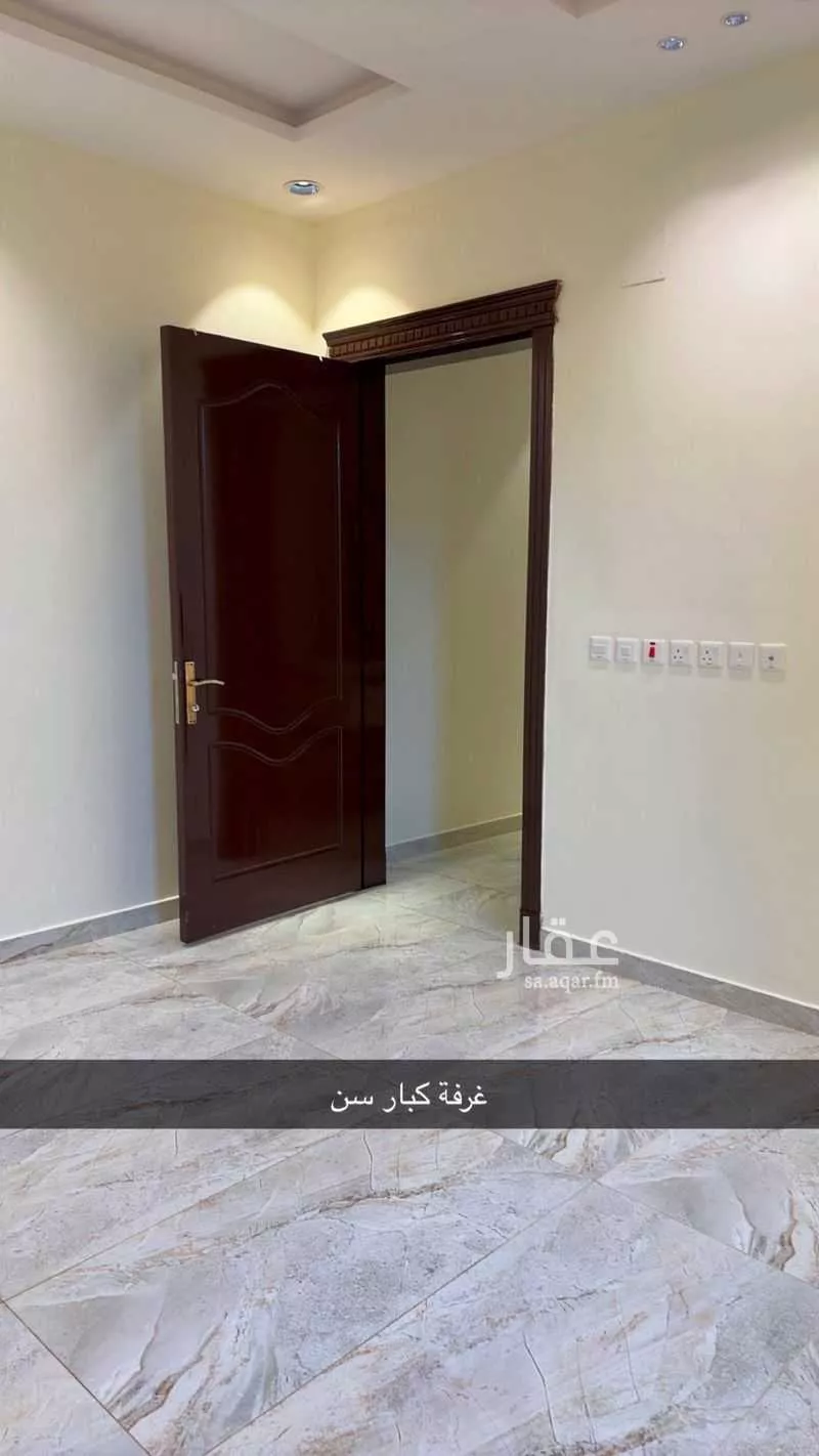 5 bedroom villa in Dhahrat Namar 3