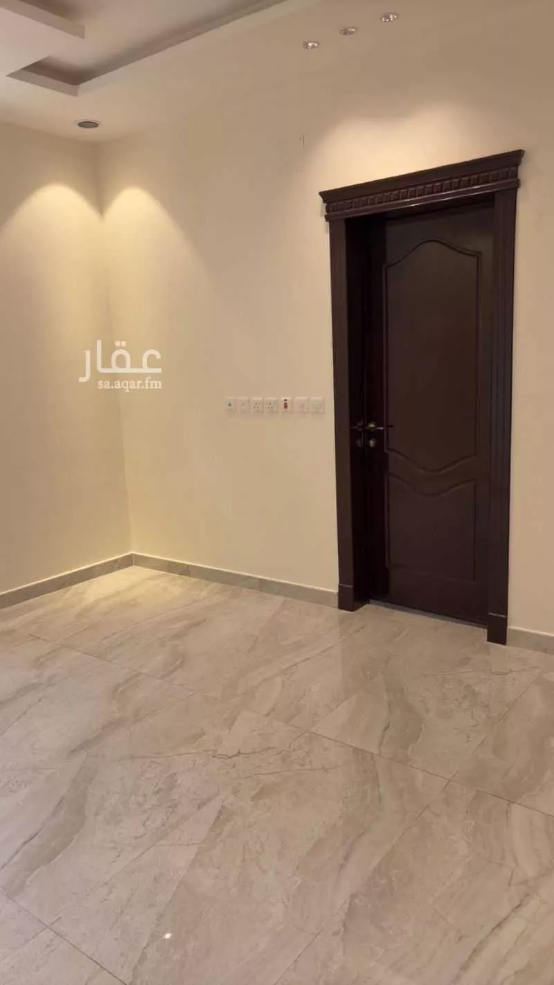 5 bedroom villa in Dhahrat Namar 6
