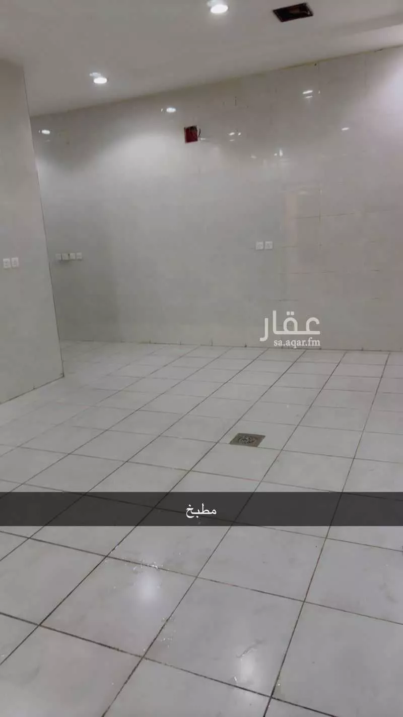 5 bedroom villa in Dhahrat Namar 9