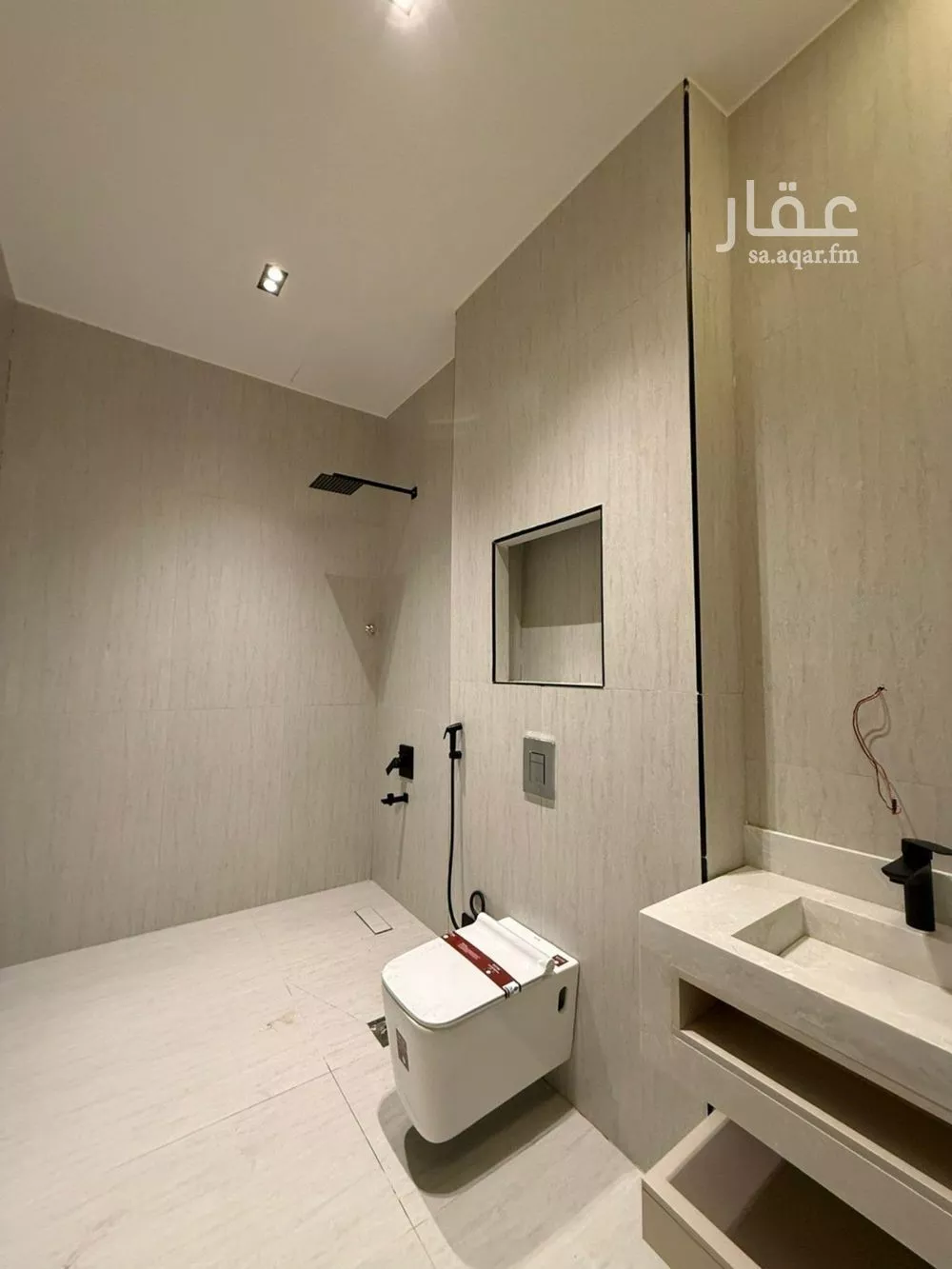 6 bedroom villa in Al Mahdiyyah 18