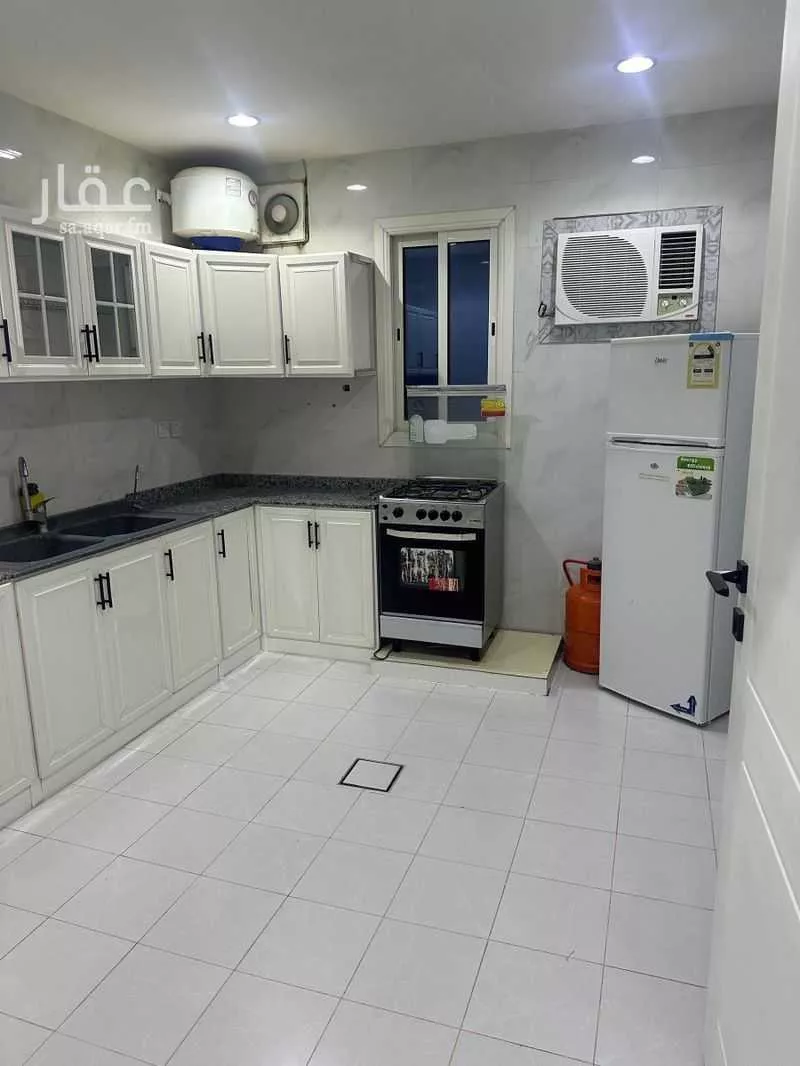 4 bedroom apartment in Dhahrat Laban 4