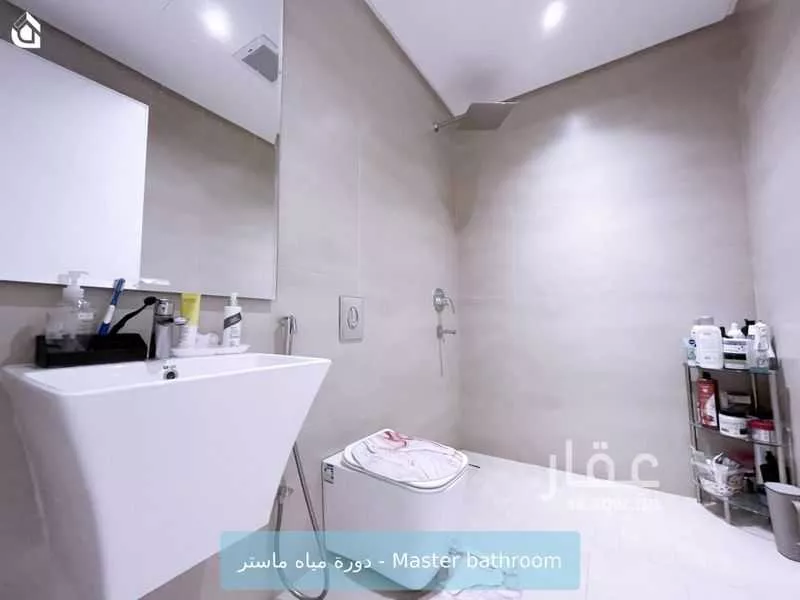 شقة 3 غرف في عرقة 9