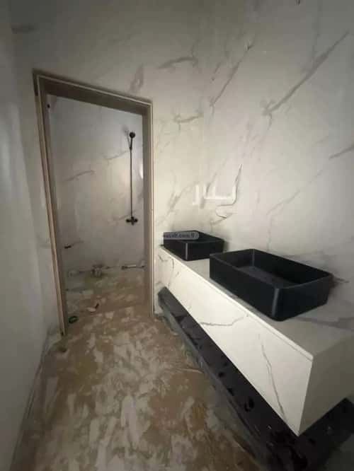 6 bedroom apartment in Uhud 2