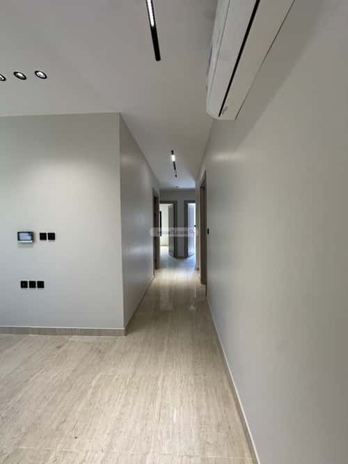 شقة 4 غرف في الحمرا 5