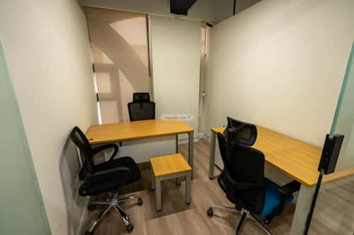 مكتب 3000 م² في الملك عبدالعزيز 1