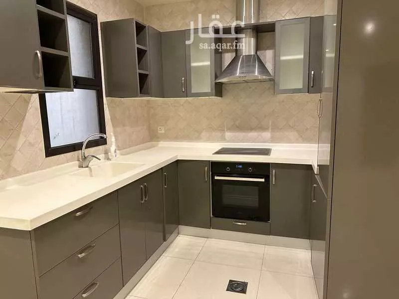 3 bedroom apartment in Al Qusur 8