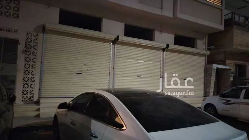 محل 325 م² في البادية 3