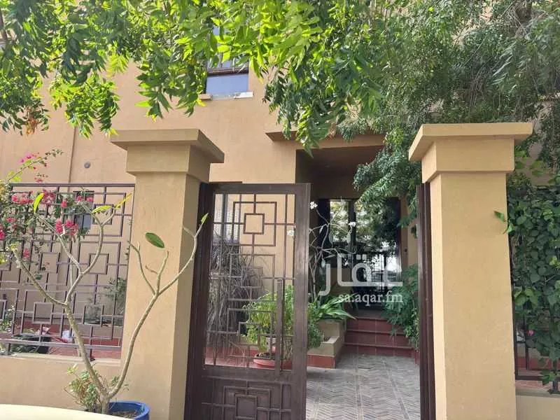 690 sqm building in Al Hamdaniyah 4