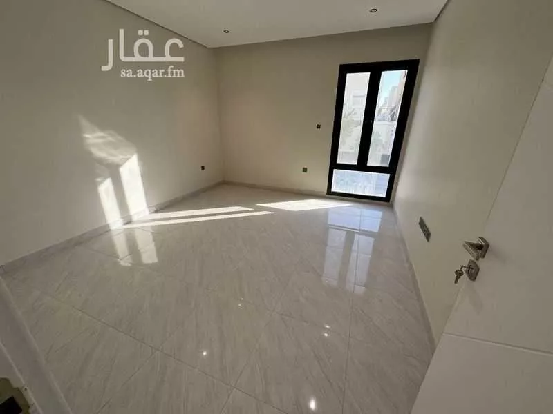شقة 4 غرف في العارض 7