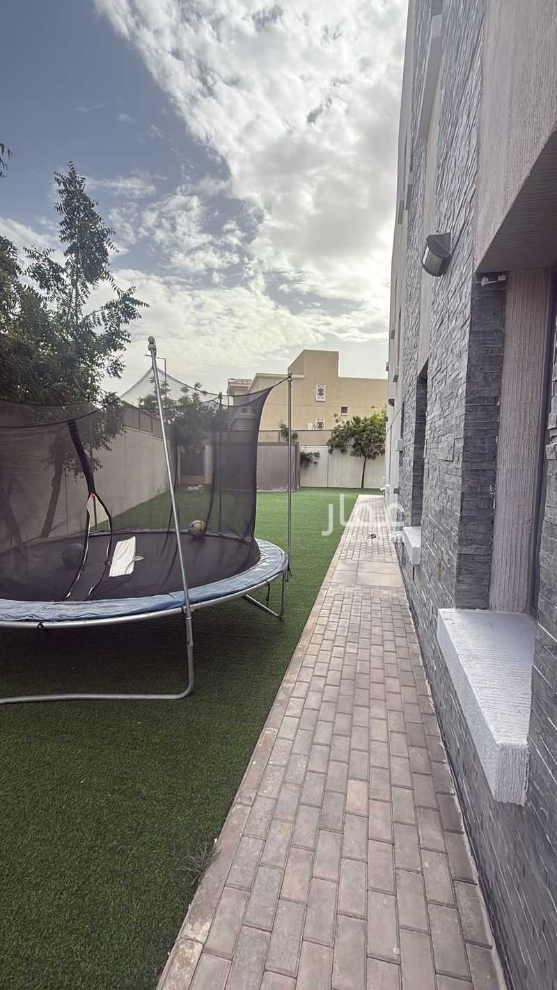 5 bedroom villa in Aramco, Eastern Province 9