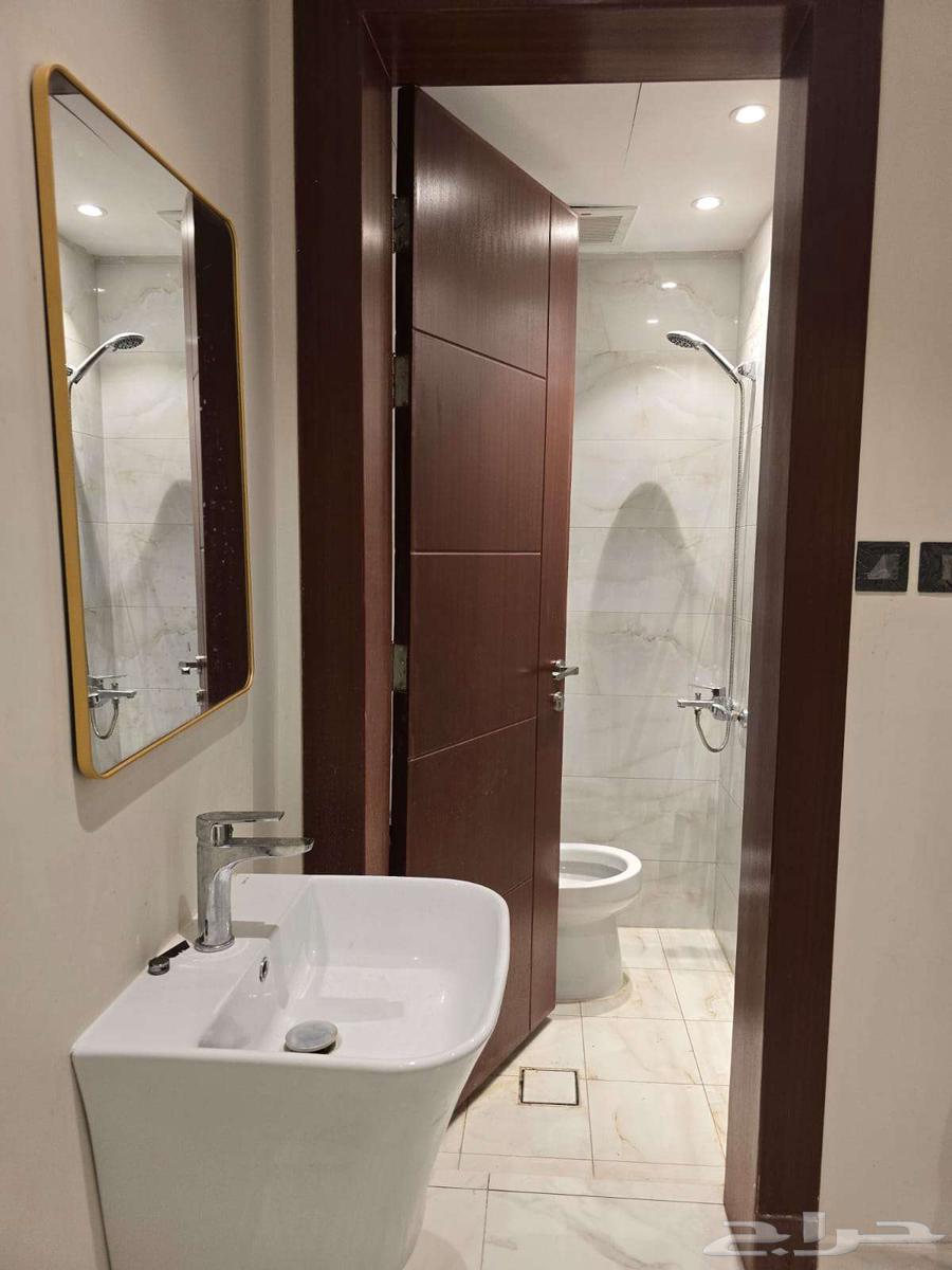 شقة 3 غرف في النرجس 5