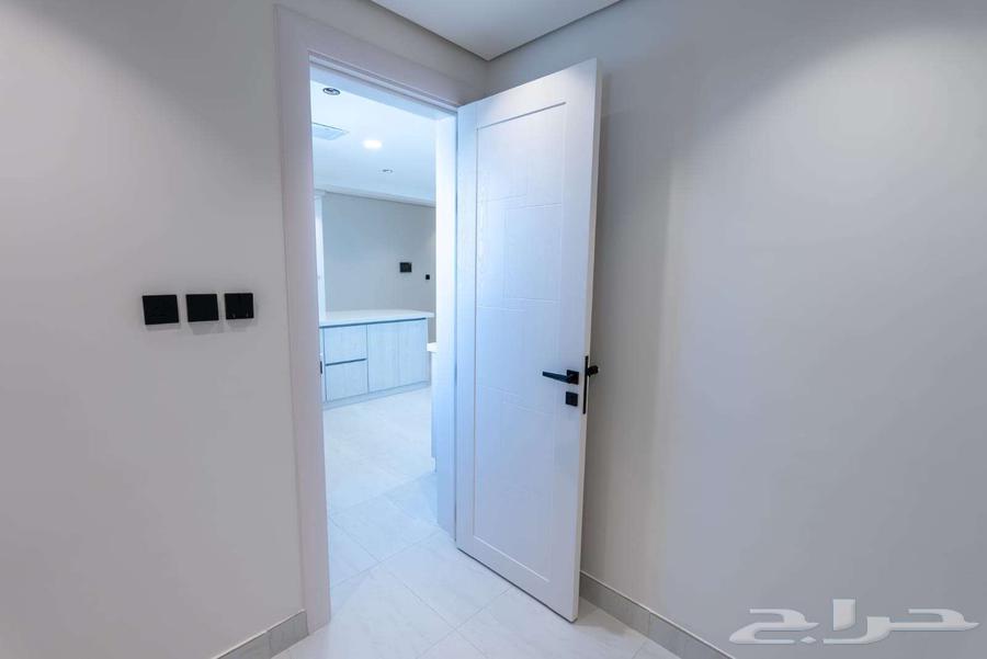 شقة 4 غرف في الملقا 2