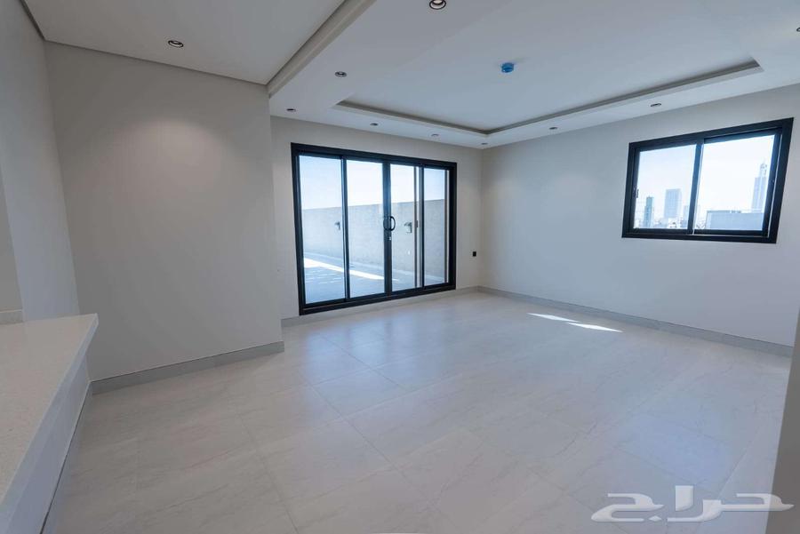 شقة 4 غرف في الملقا 3