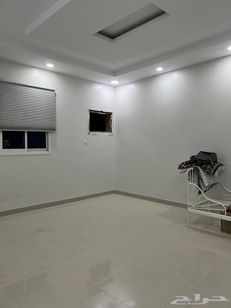 شقة 3 غرف في الرمال 1