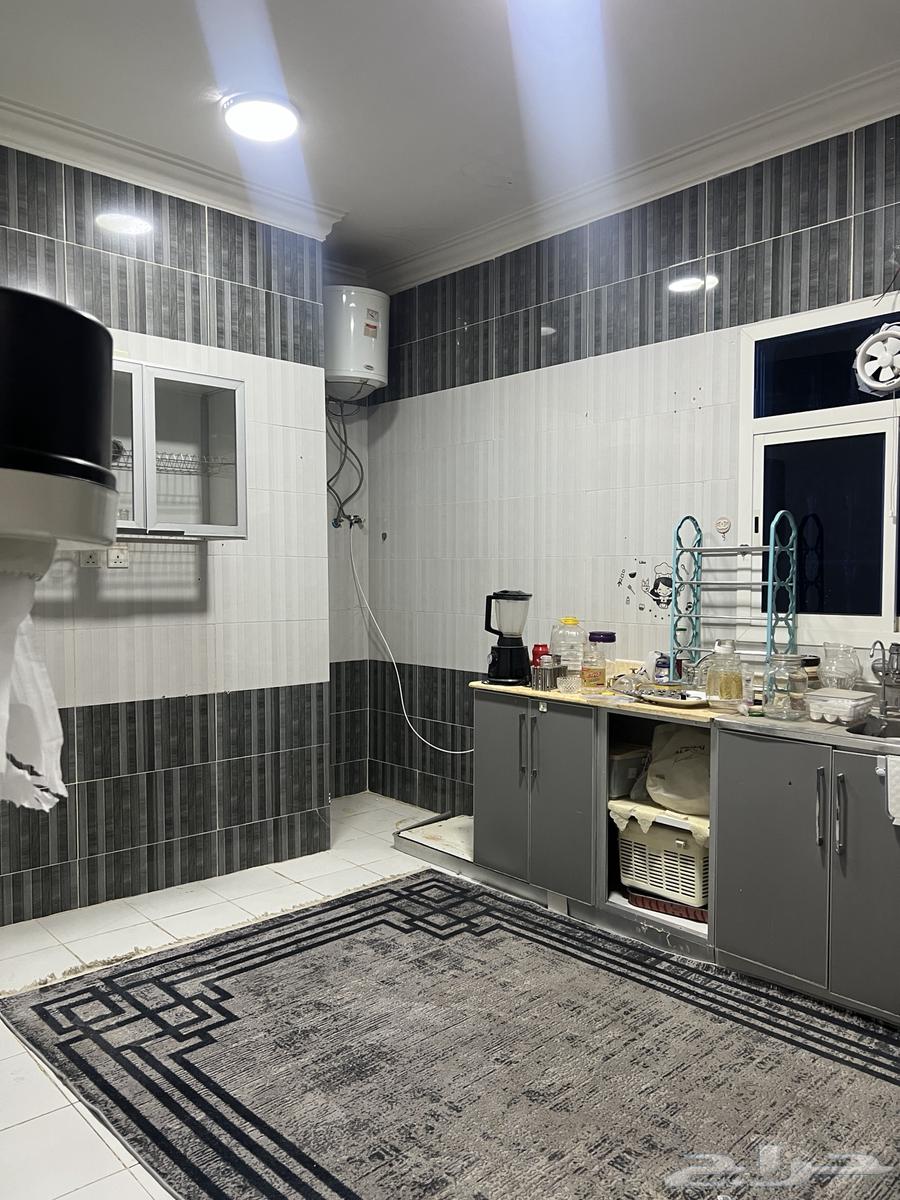 شقة 3 غرف في الرمال 4