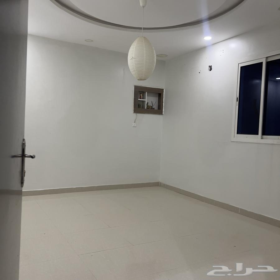 شقة 3 غرف في الرمال 5
