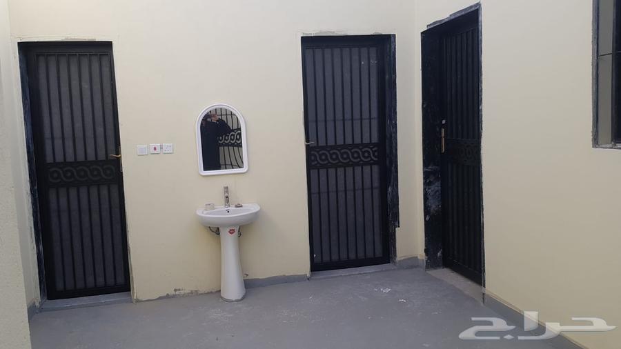 شقة 14 غرف في الزاهر 5