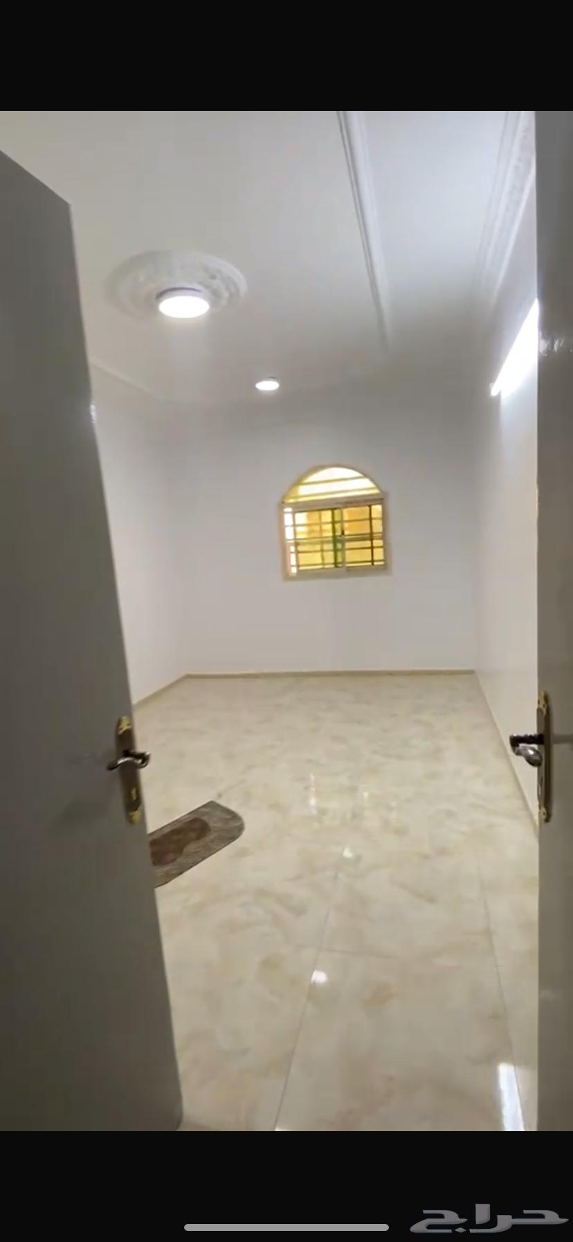 شقة 3 غرف في الرمال 2