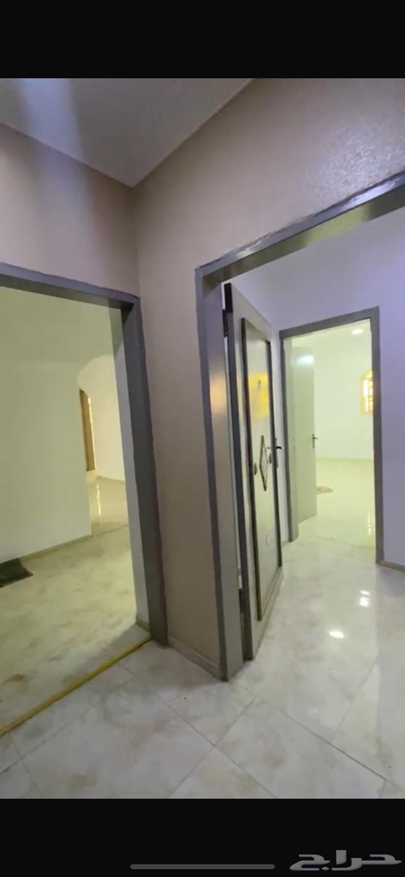 شقة 3 غرف في الرمال 4